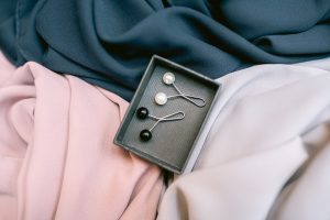 Hijab pinnen