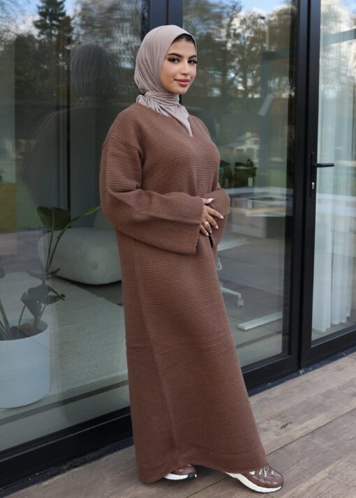 Knitted abaya terracotta